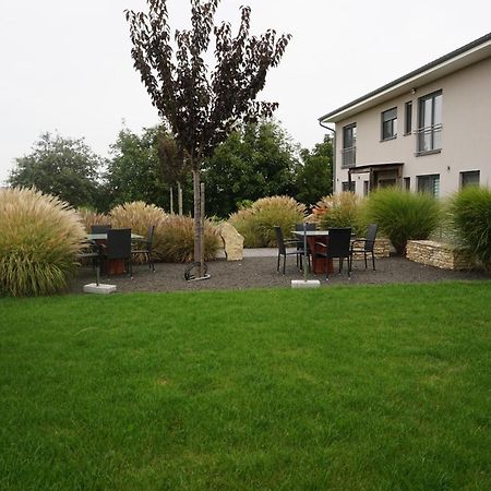 Wohnung 1 Im Kirschbluetenhof انغلهيم ام رين المظهر الخارجي الصورة